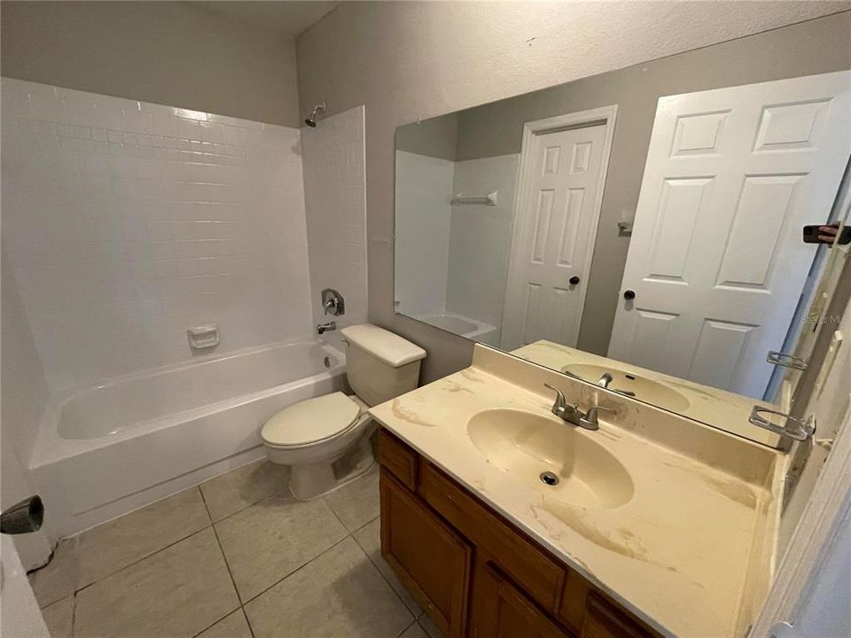 For Sale: $142,000 (2 beds, 2 baths, 1165 Square Feet)