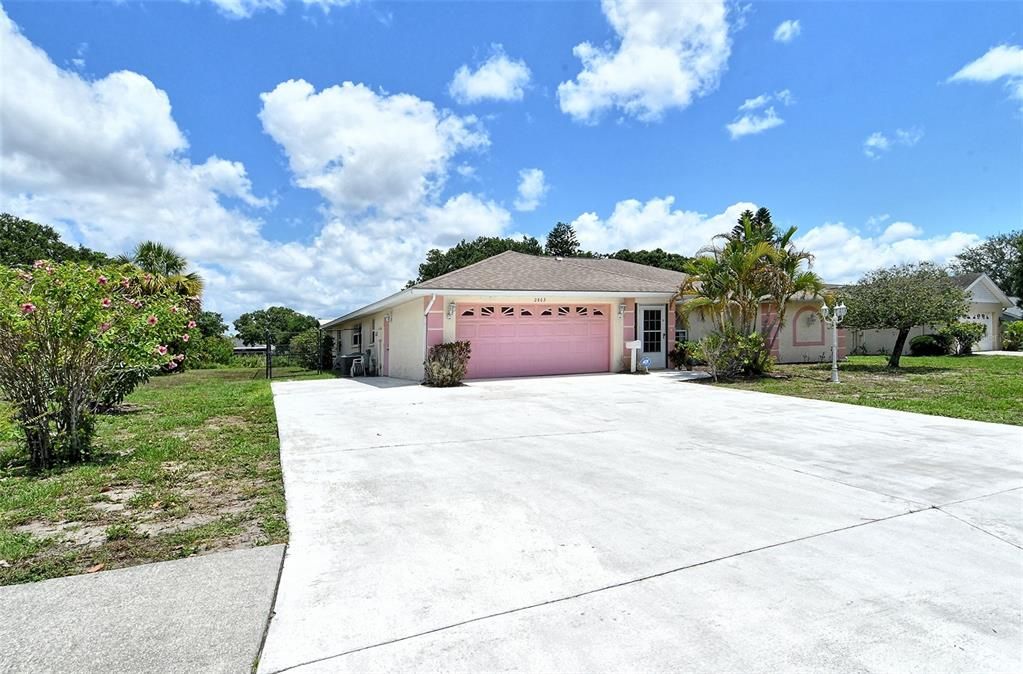 Active With Contract: $449,000 (3 beds, 2 baths, 2036 Square Feet)