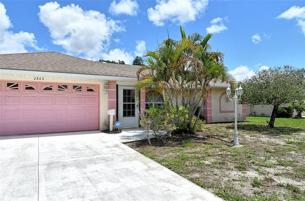 Active With Contract: $449,000 (3 beds, 2 baths, 2036 Square Feet)