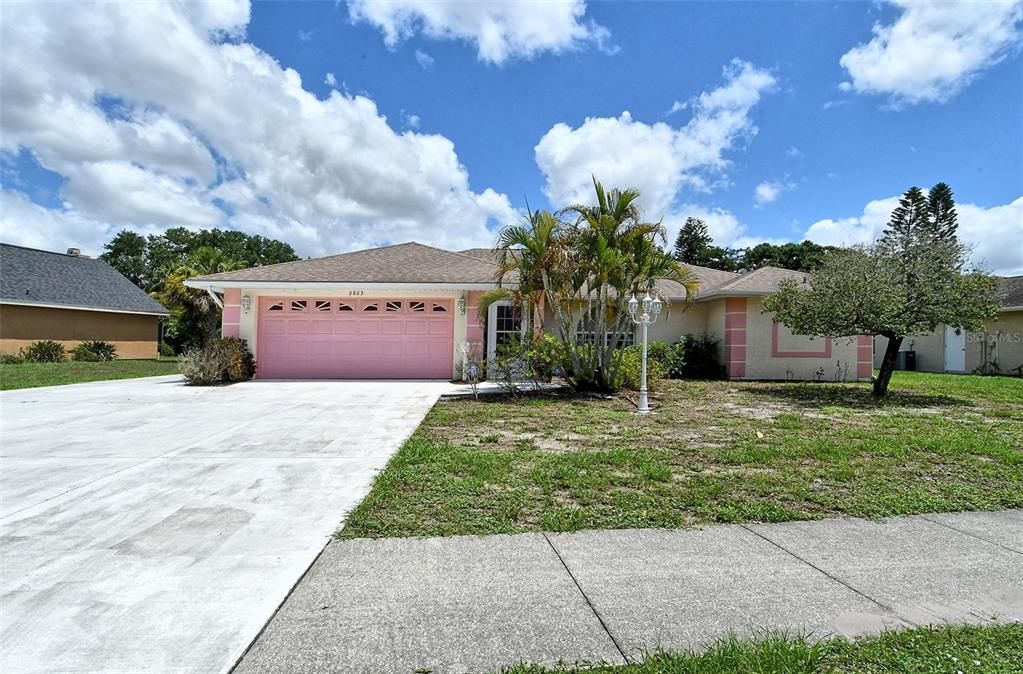 Active With Contract: $449,000 (3 beds, 2 baths, 2036 Square Feet)