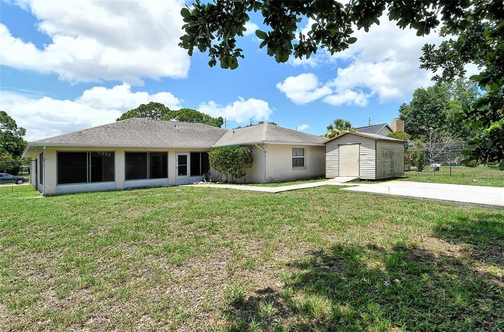 Active With Contract: $449,000 (3 beds, 2 baths, 2036 Square Feet)