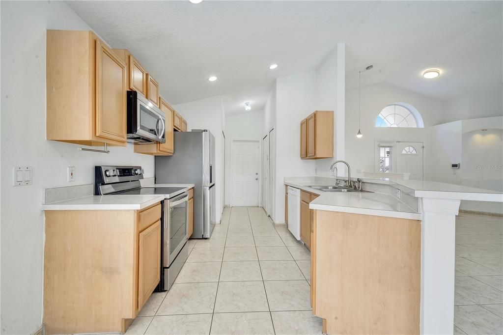 For Sale: $379,900 (3 beds, 2 baths, 1481 Square Feet)