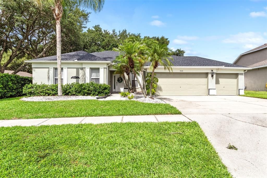 Active With Contract: $619,000 (4 beds, 3 baths, 2557 Square Feet)