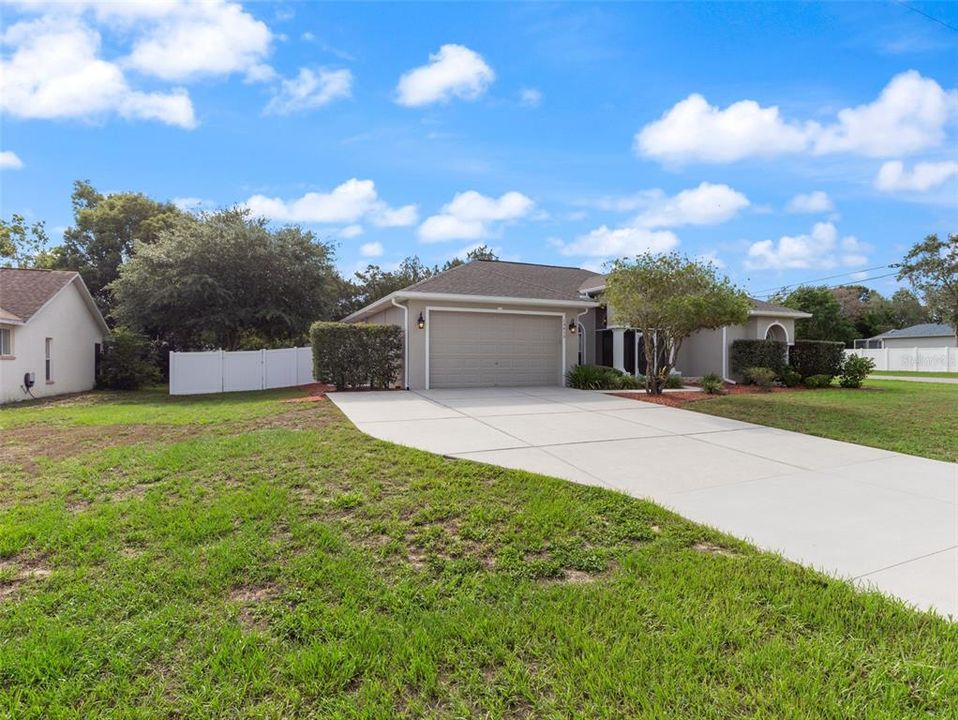 Active With Contract: $379,000 (3 beds, 2 baths, 1932 Square Feet)