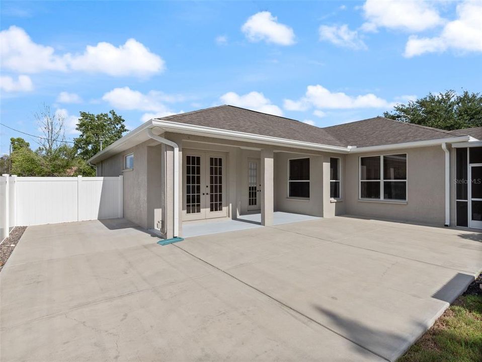 Active With Contract: $379,000 (3 beds, 2 baths, 1932 Square Feet)