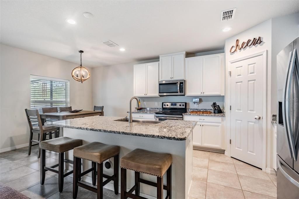 Active With Contract: $380,000 (3 beds, 2 baths, 1609 Square Feet)