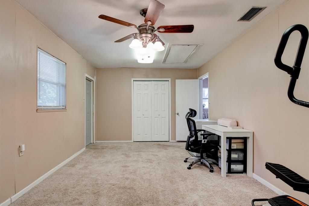 For Sale: $306,500 (3 beds, 2 baths, 1248 Square Feet)