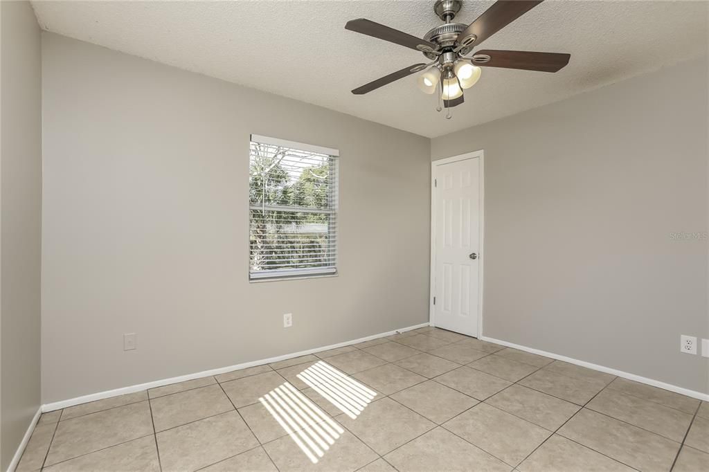 For Rent: $1,990 (3 beds, 2 baths, 1049 Square Feet)