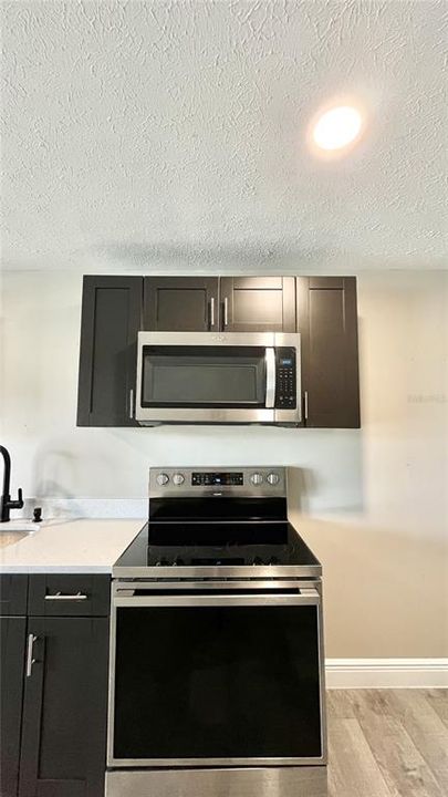 For Rent: $2,100 (2 beds, 2 baths, 900 Square Feet)