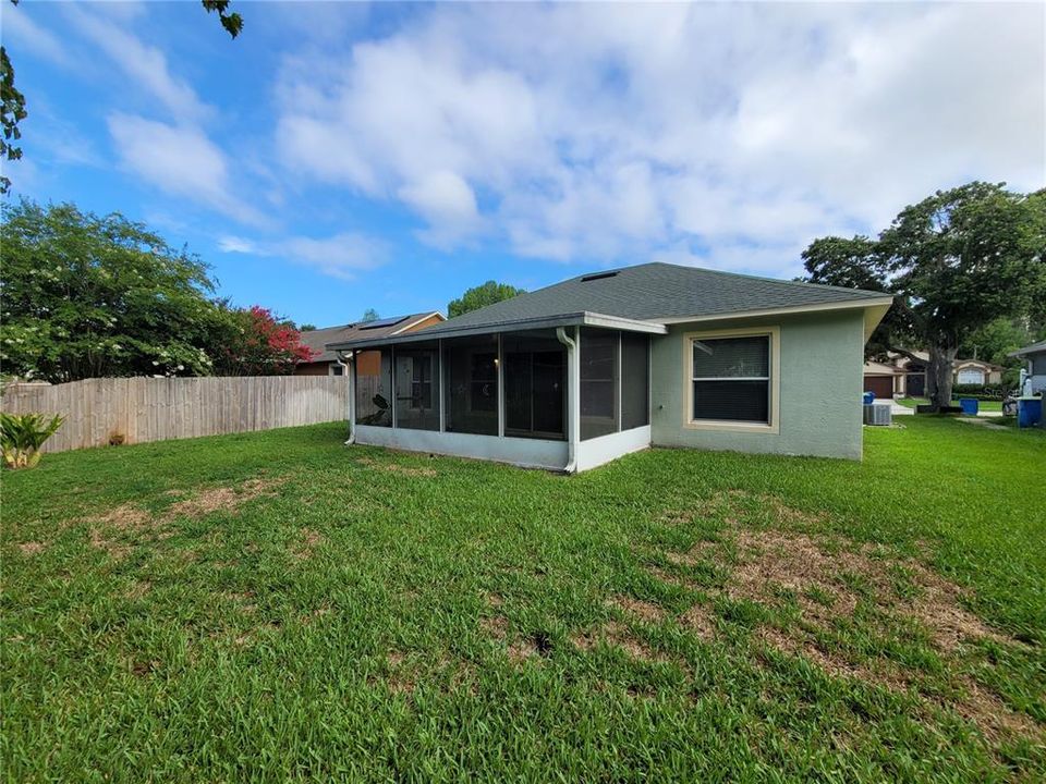 For Sale: $365,000 (3 beds, 2 baths, 1249 Square Feet)