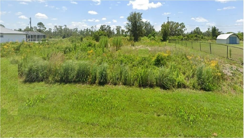 На продажу: $16,000 (0.22 acres)