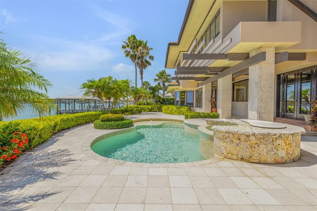 Active With Contract: $3,999,999 (4 beds, 4 baths, 6254 Square Feet)