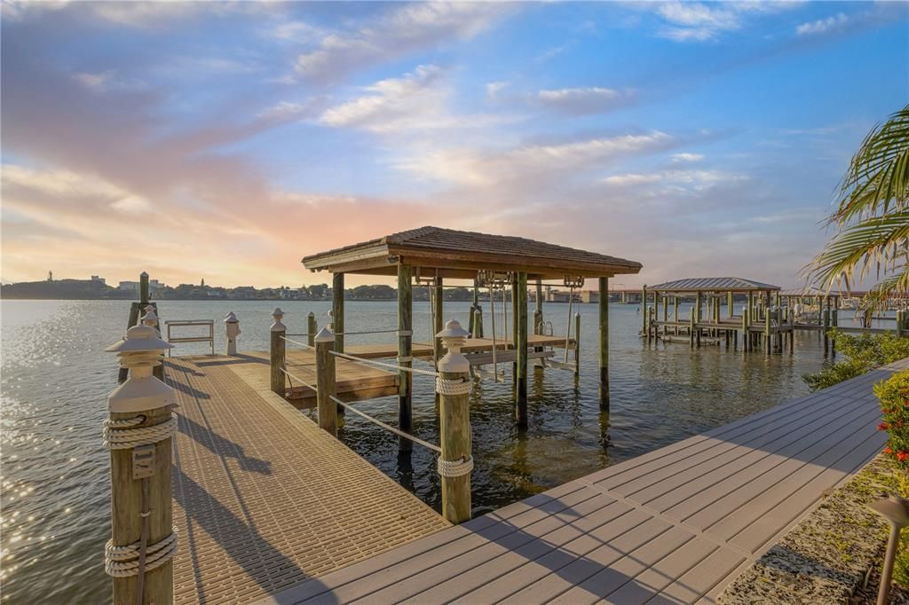 Active With Contract: $3,999,999 (4 beds, 4 baths, 6254 Square Feet)