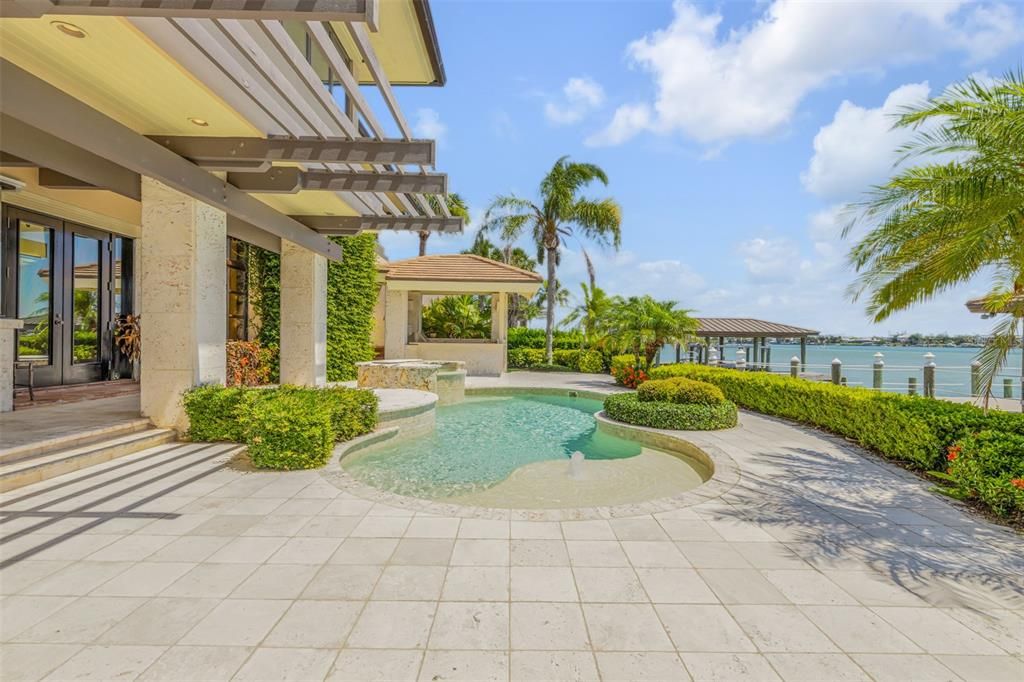 Active With Contract: $3,999,999 (4 beds, 4 baths, 6254 Square Feet)