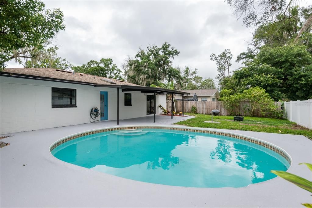 For Sale: $349,000 (3 beds, 2 baths, 1213 Square Feet)