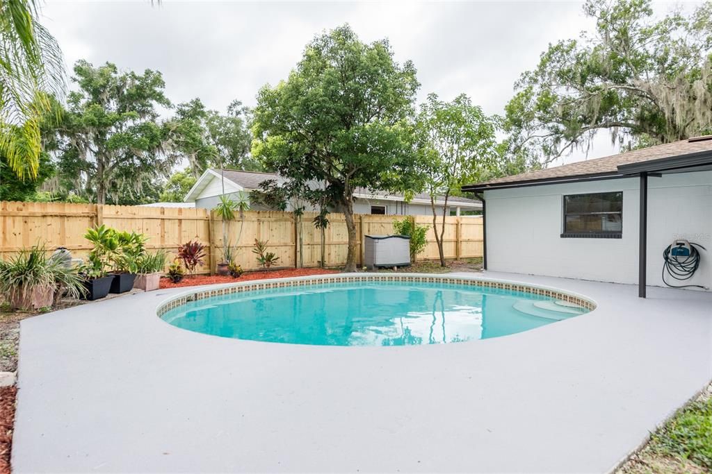 For Sale: $349,000 (3 beds, 2 baths, 1213 Square Feet)