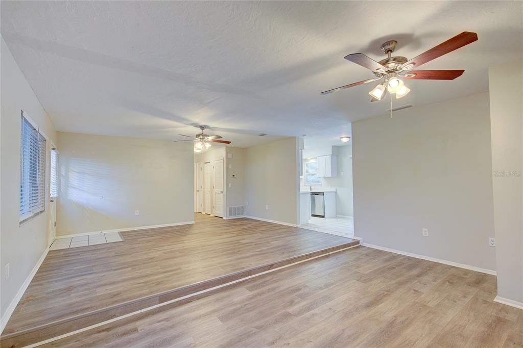 For Sale: $395,000 (3 beds, 2 baths, 1422 Square Feet)