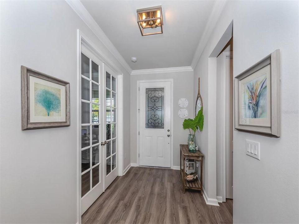 For Sale: $439,000 (2 beds, 2 baths, 1432 Square Feet)