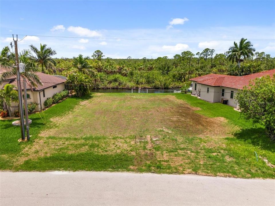 En Venta: $369,900 (0.22 acres)