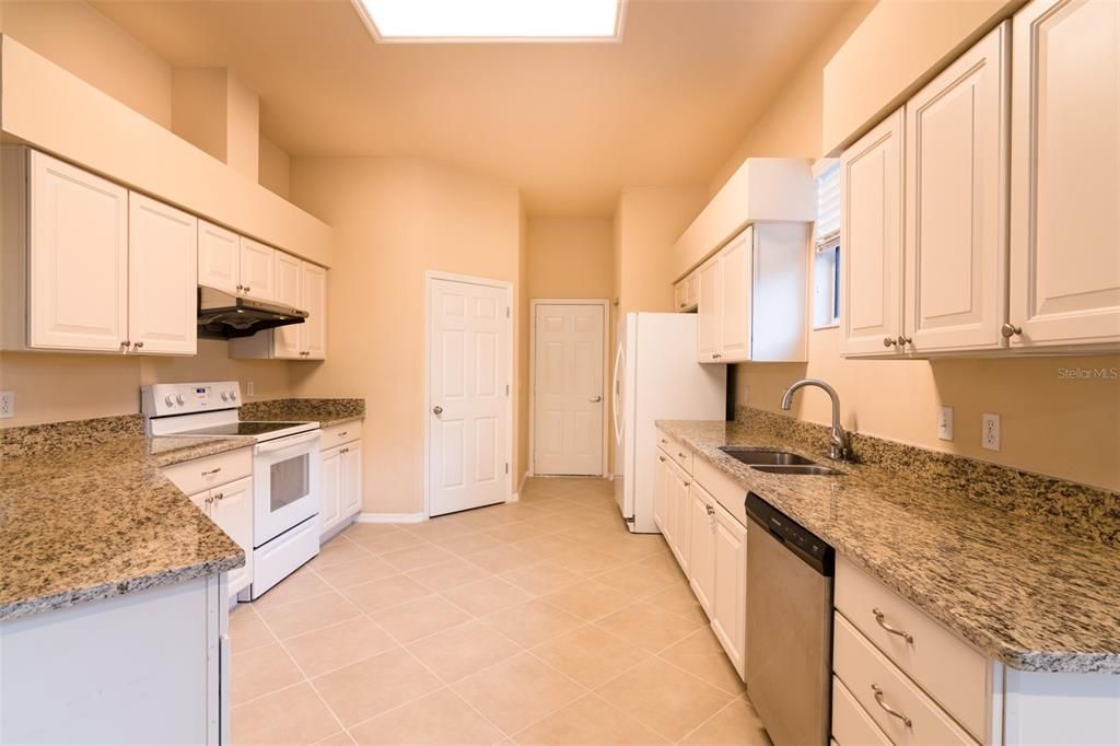 For Sale: $379,000 (3 beds, 2 baths, 1926 Square Feet)
