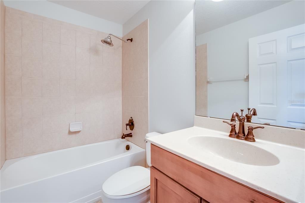 For Rent: $2,295 (3 beds, 2 baths, 1767 Square Feet)