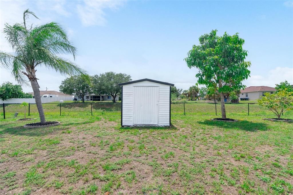 For Sale: $275,000 (3 beds, 2 baths, 1175 Square Feet)