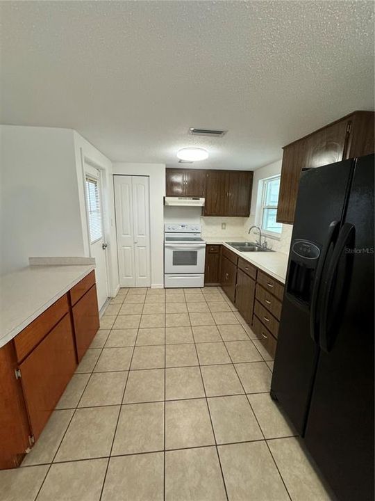 For Rent: $1,700 (2 beds, 2 baths, 1118 Square Feet)