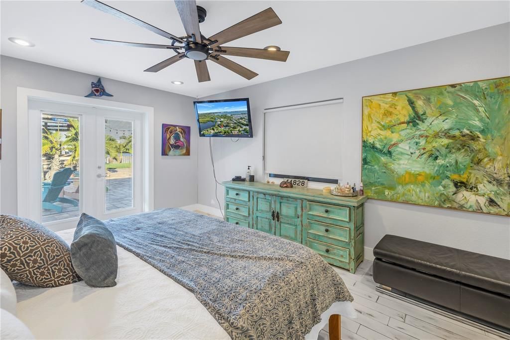 Main Bedroom with ART Pocket Door into En Suite