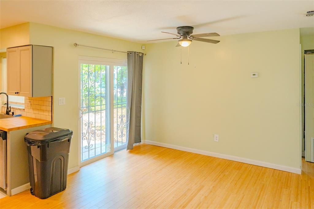 For Rent: $1,875 (3 beds, 2 baths, 1264 Square Feet)