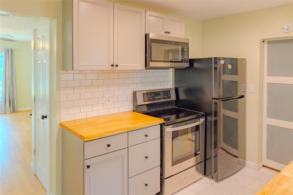 For Rent: $1,875 (3 beds, 2 baths, 1264 Square Feet)