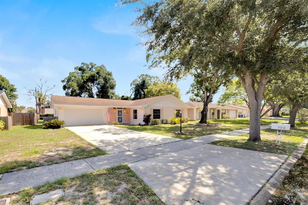 For Sale: $410,000 (4 beds, 2 baths, 2165 Square Feet)