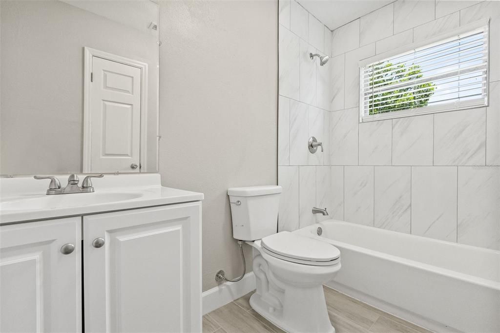 For Sale: $259,990 (3 beds, 1 baths, 864 Square Feet)