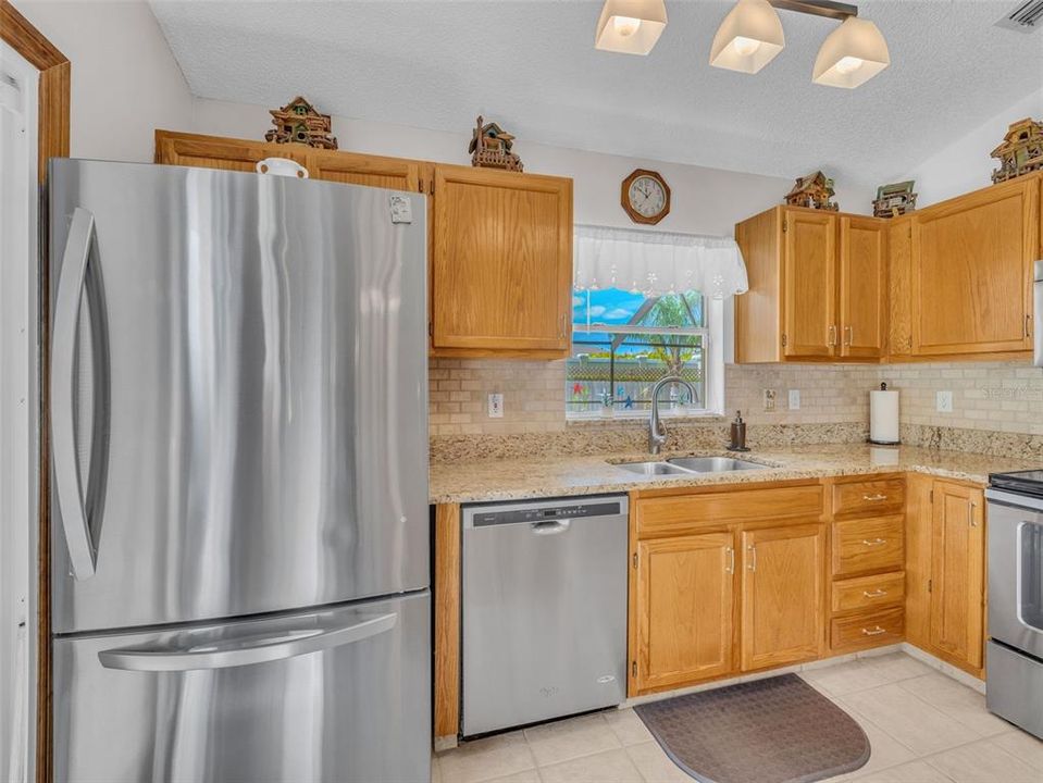 For Sale: $447,900 (3 beds, 2 baths, 1211 Square Feet)