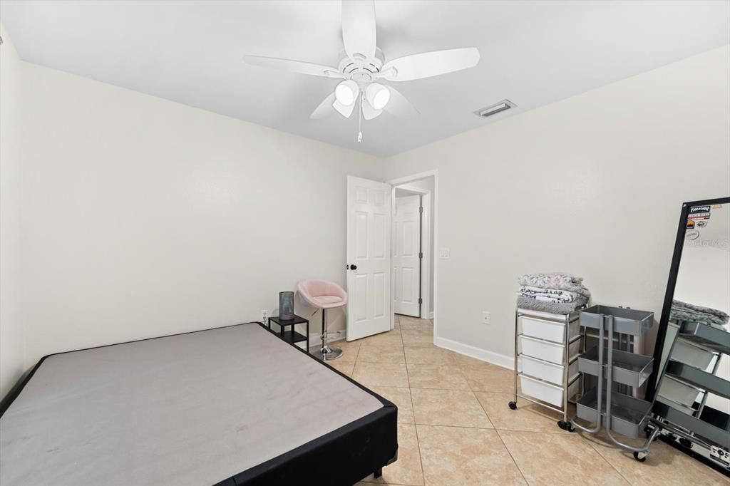 For Sale: $305,000 (3 beds, 2 baths, 1452 Square Feet)