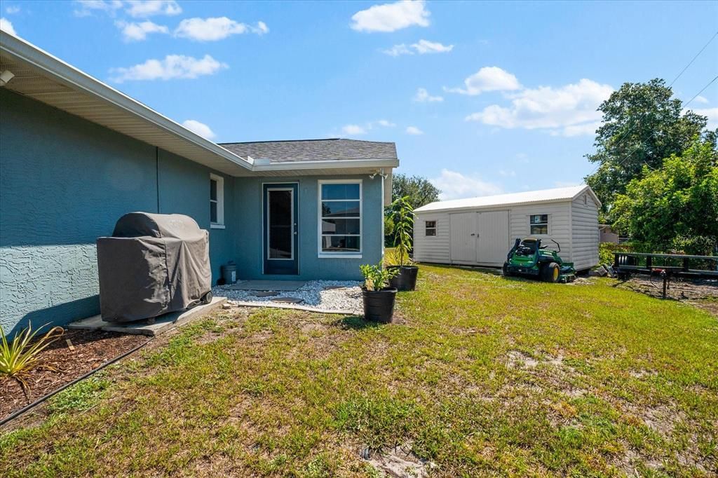 For Sale: $305,000 (3 beds, 2 baths, 1452 Square Feet)