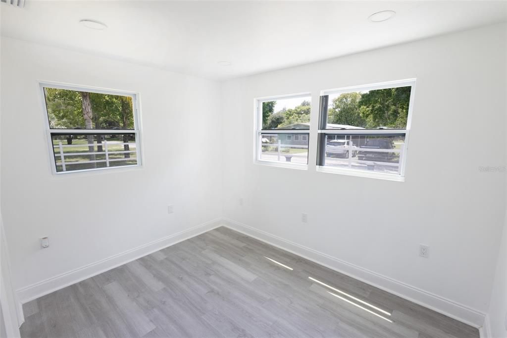 For Sale: $274,900 (2 beds, 2 baths, 755 Square Feet)