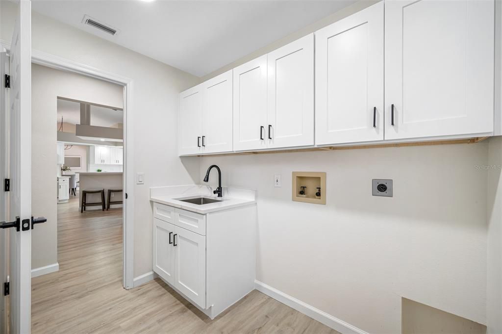 For Sale: $479,000 (3 beds, 2 baths, 2073 Square Feet)