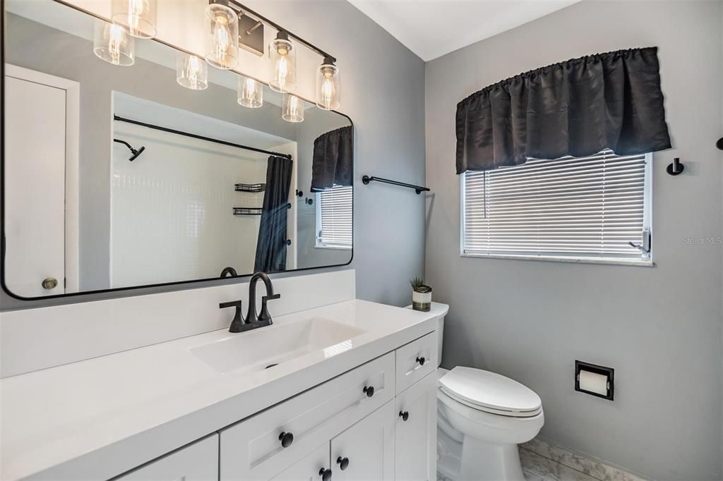 Active With Contract: $444,900 (2 beds, 2 baths, 1482 Square Feet)