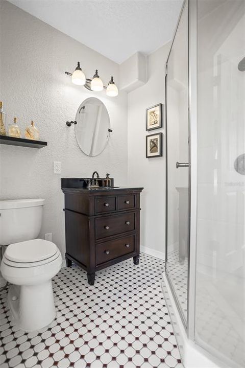 Loft/Bonus Room Attached Bathroom