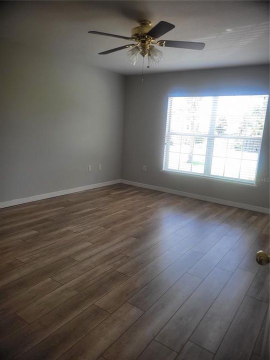 For Rent: $2,300 (3 beds, 2 baths, 2336 Square Feet)
