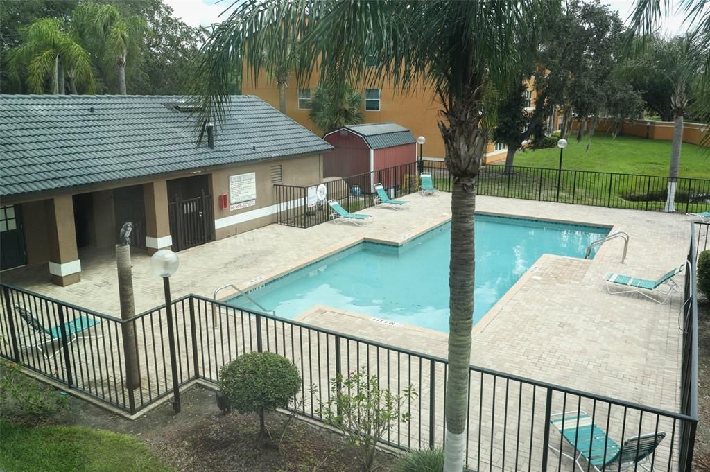Active With Contract: $145,000 (1 beds, 1 baths, 735 Square Feet)