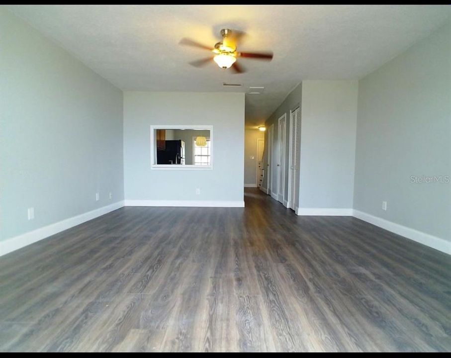 For Sale: $529,900 (2 beds, 1 baths, 1022 Square Feet)
