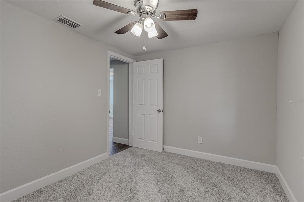 For Sale: $279,950 (3 beds, 2 baths, 1196 Square Feet)