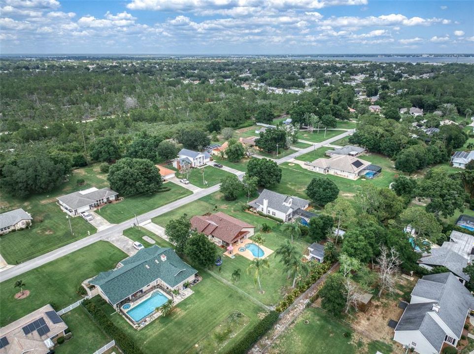 Active With Contract: $350,000 (3 beds, 3 baths, 1673 Square Feet)