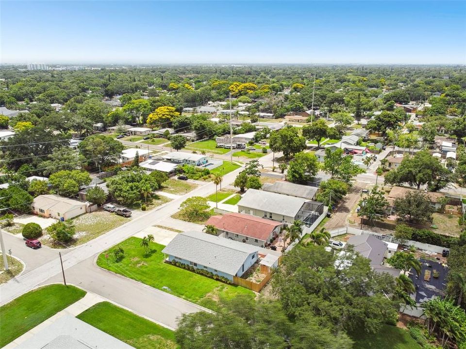 Active With Contract: $400,000 (3 beds, 2 baths, 1520 Square Feet)