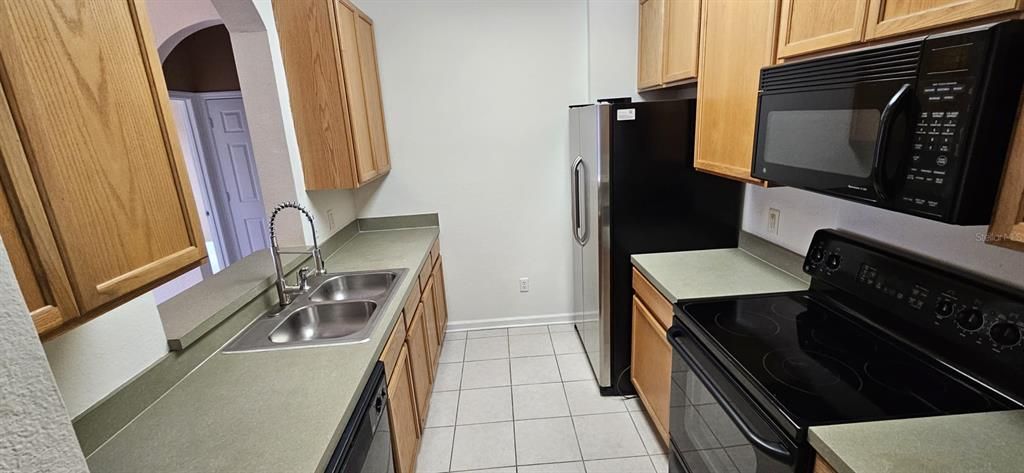 For Rent: $1,750 (2 beds, 2 baths, 1112 Square Feet)