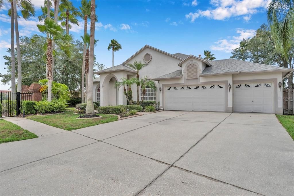 Active With Contract: $625,000 (4 beds, 3 baths, 3052 Square Feet)