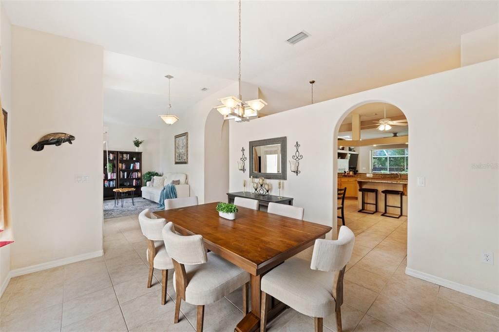 Active With Contract: $625,000 (4 beds, 3 baths, 3052 Square Feet)