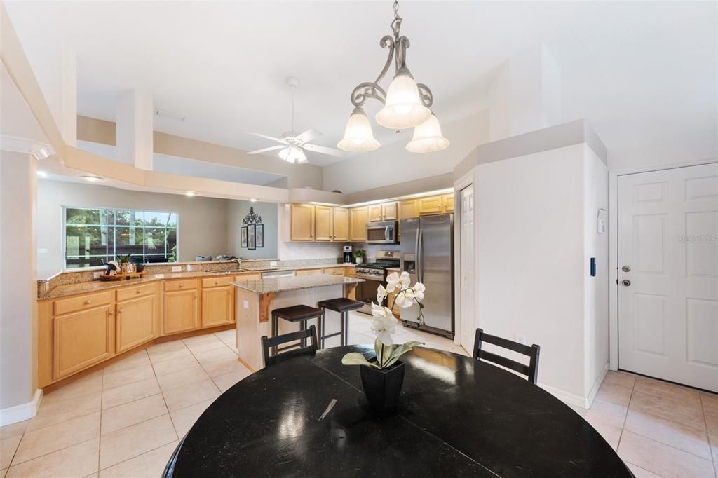 Active With Contract: $625,000 (4 beds, 3 baths, 3052 Square Feet)