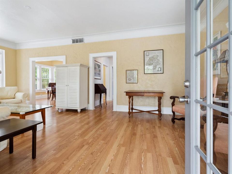 Living room has 9-foot ceilings.